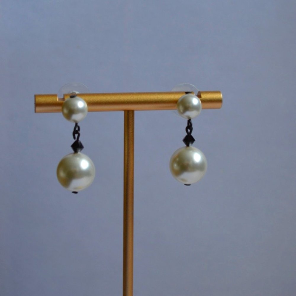 Big Pearl, Little Pearl, Black Bead Earrings